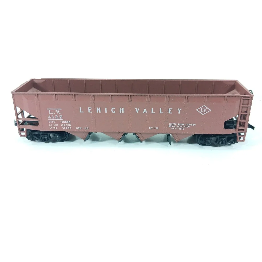 Lehigh Valley LV 4127 HO Scale Triple Hopper Rail Car Brown Vintage Style